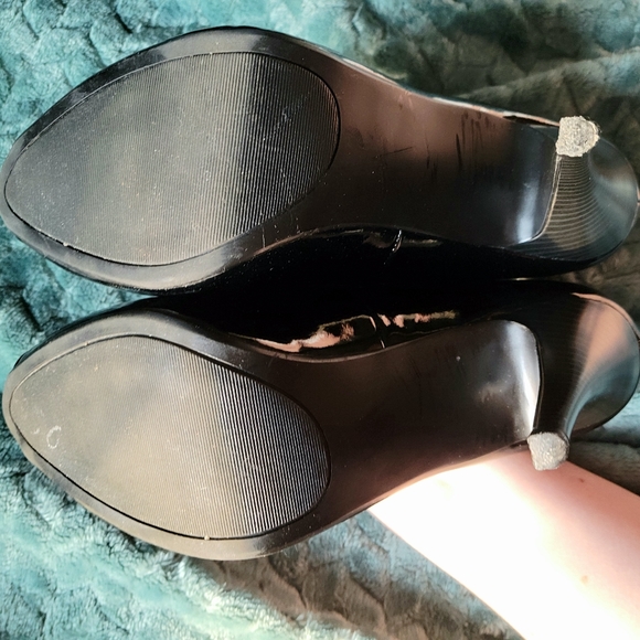 5/30$ Steve Madden patent Pumps - Picture 5 of 6